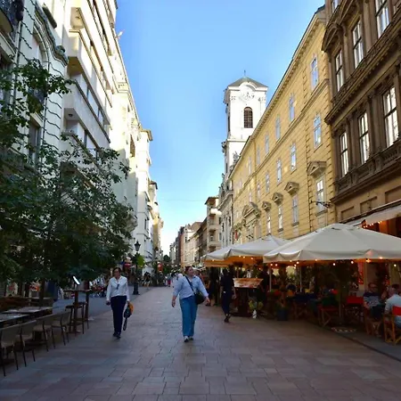 Váci 61 Appartamento Budapest