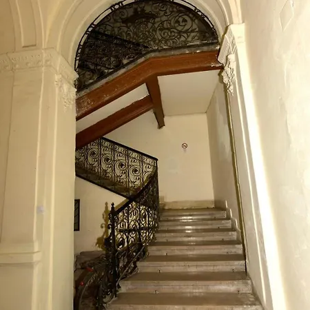 Váci 61 *